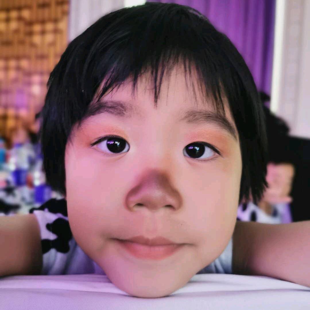羽毛球钢琴陪练员
