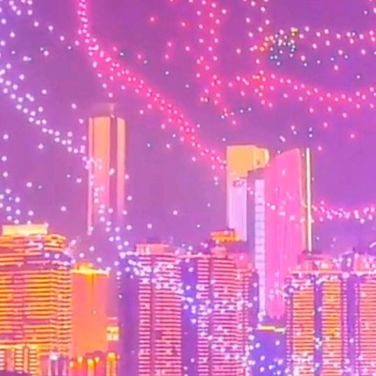 伤感女人，碰刀碰瓷，不碰情