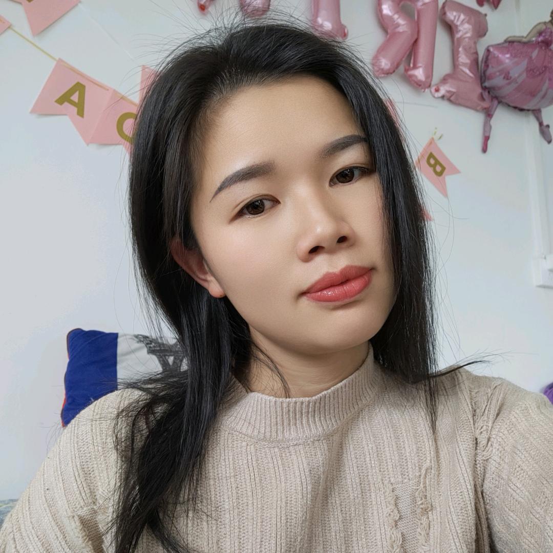 小小.
