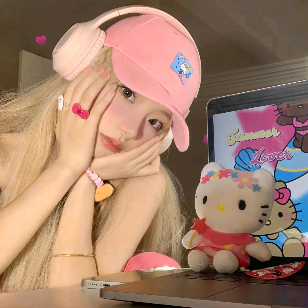 脸上都是肉肉肉