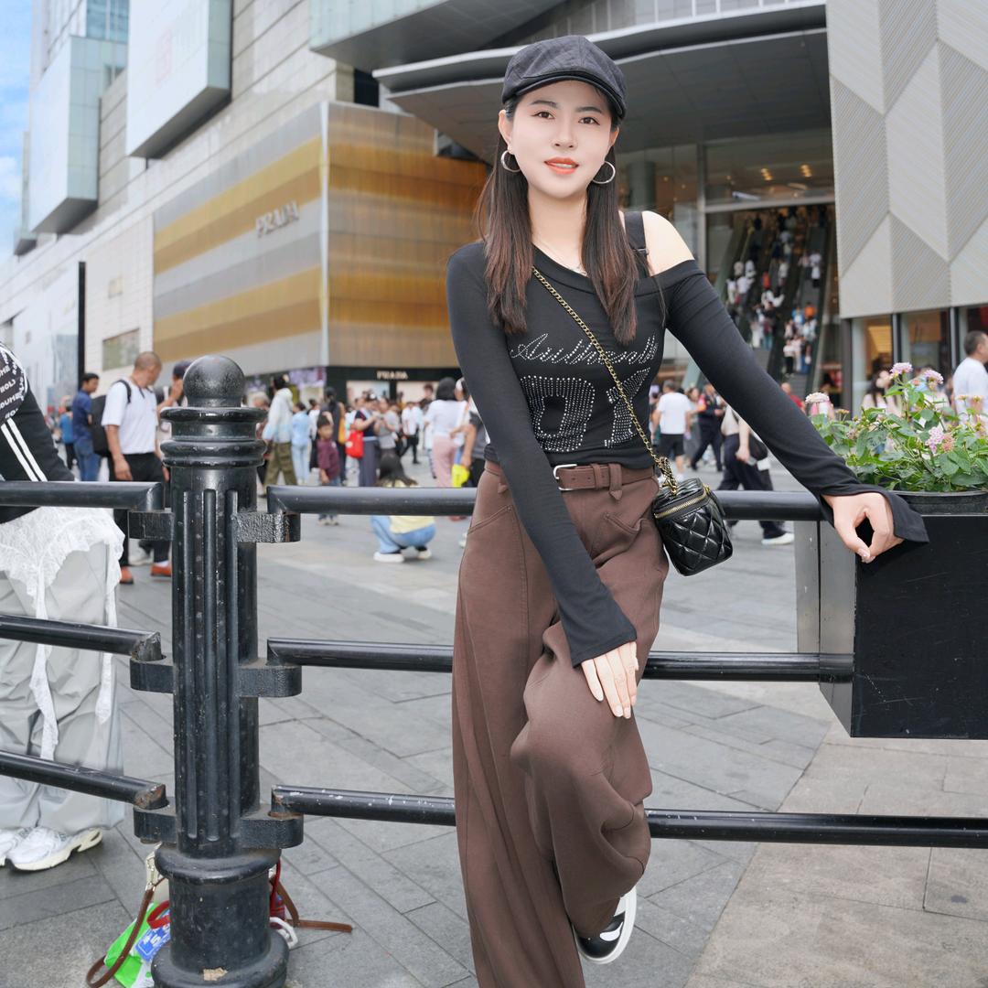 好来玉小姐ᥫᩣ