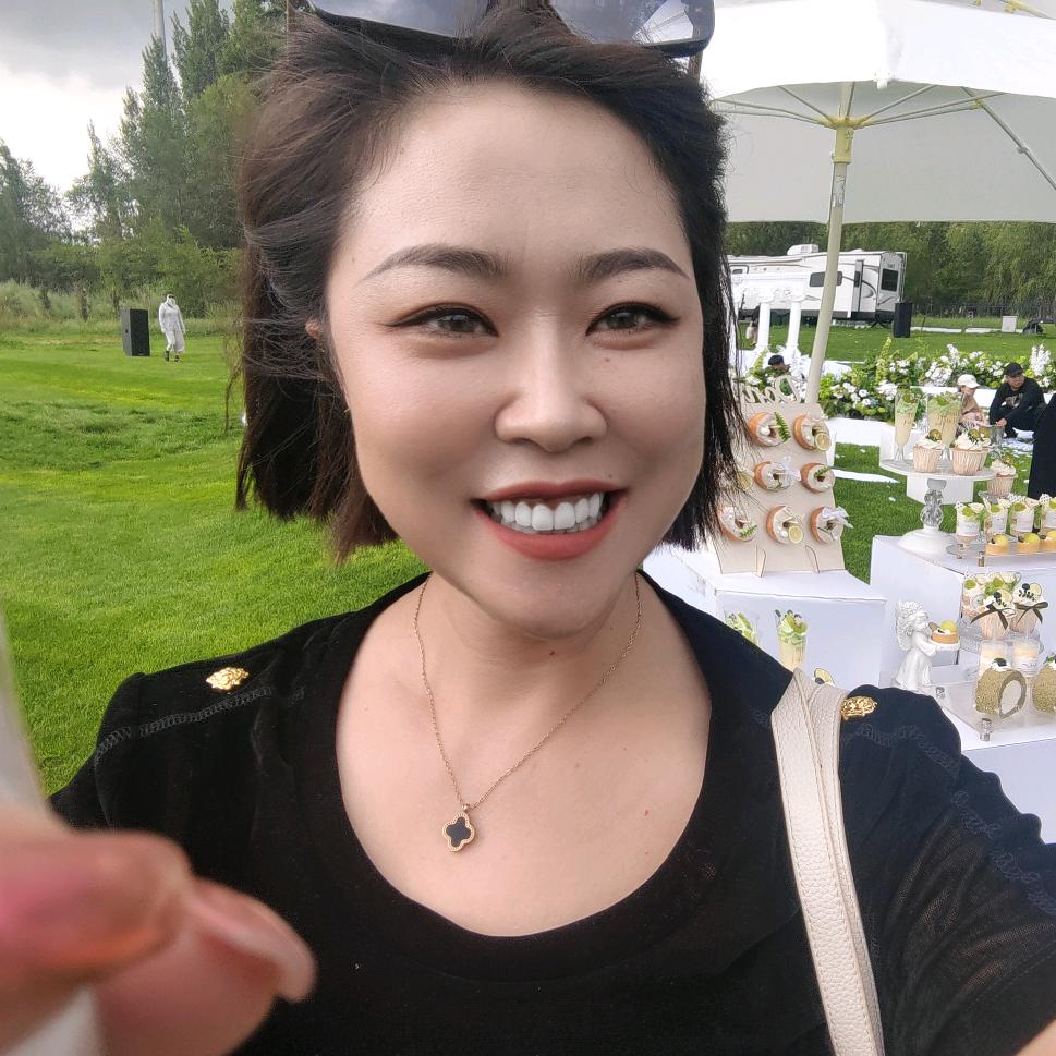 小艾美妆
