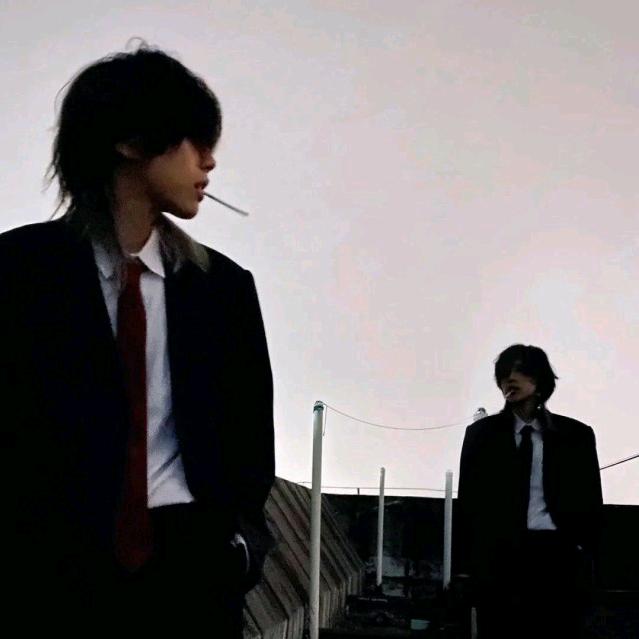 郁