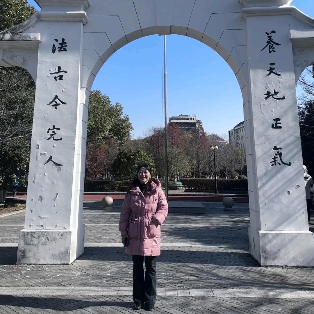 瞿燕子酸菜酸萝卜