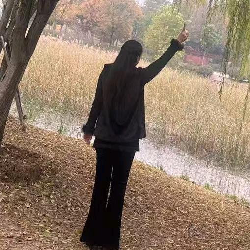 L໊ₒ悦:ᨶ႒ᩚ己ᵥ̶ₑ̶（拒绝私聊）