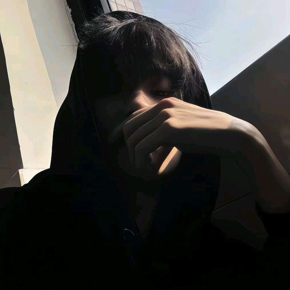 挂 壁 仔😒