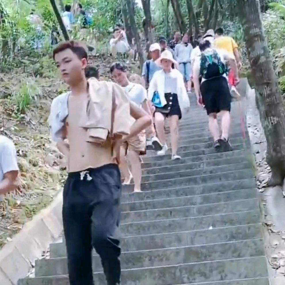很高兴认识你😀😀