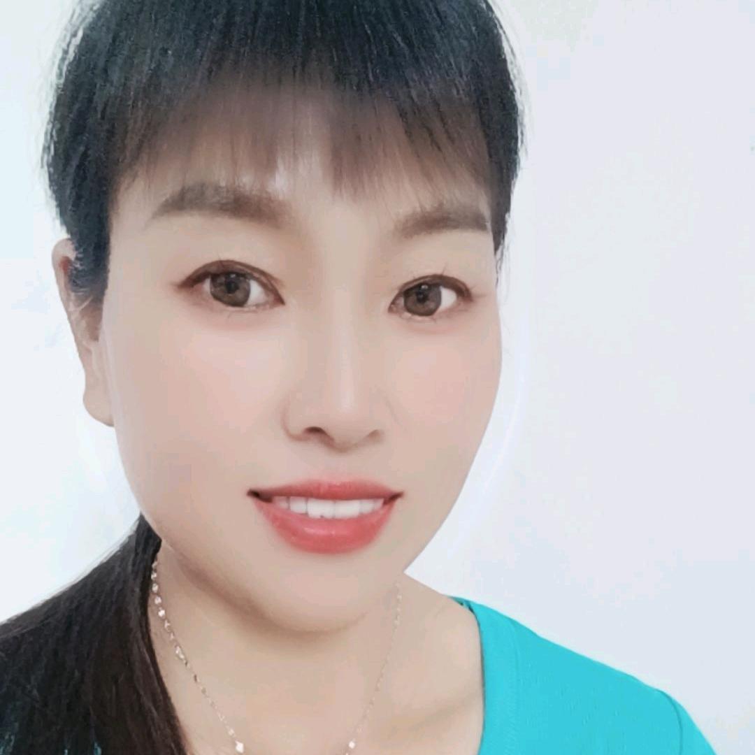爱笑的英子