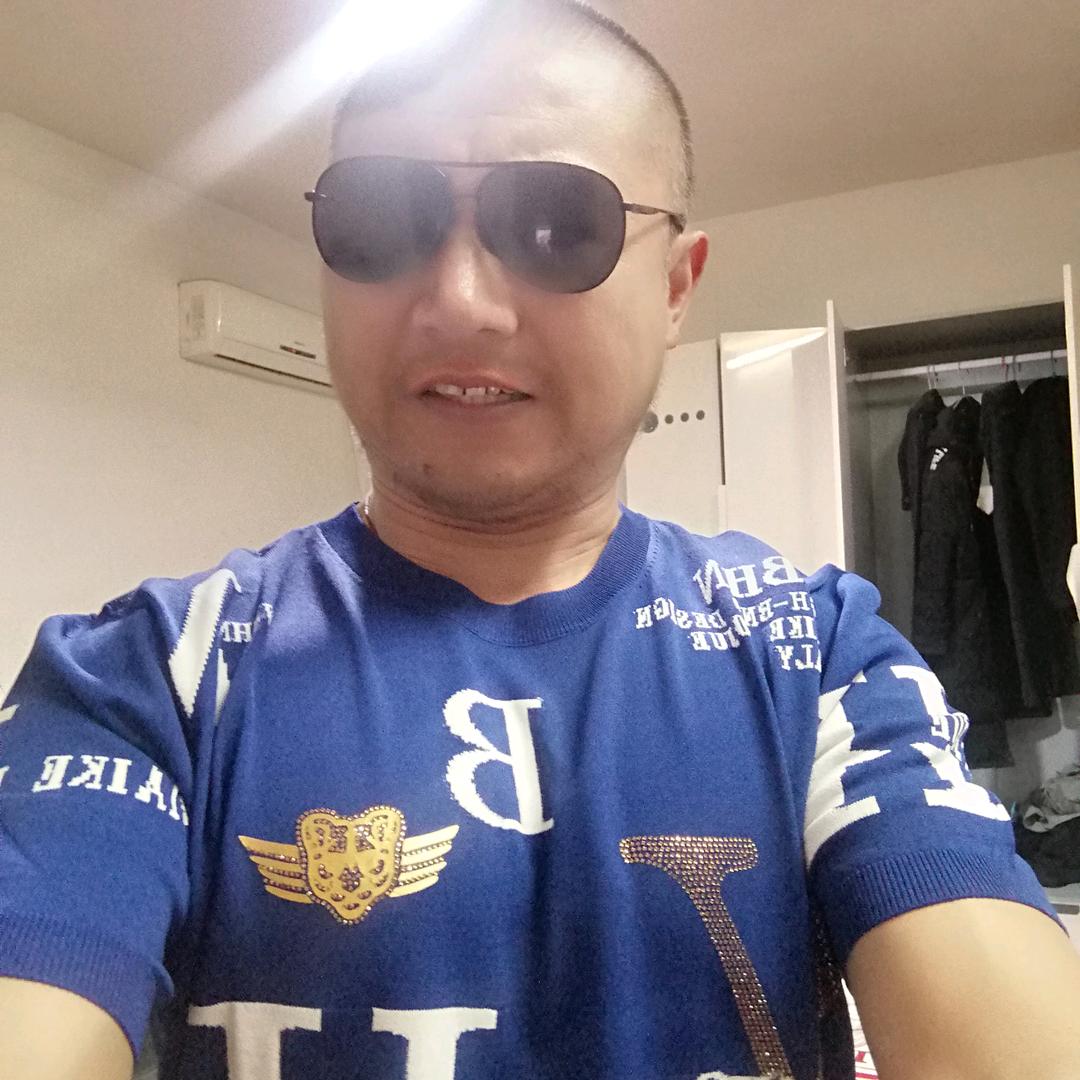 刘鹏