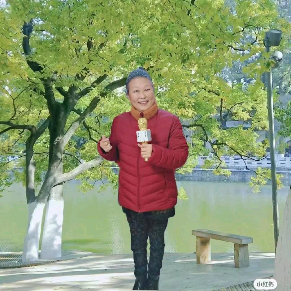 晨晨奶奶  李风云😊😊
