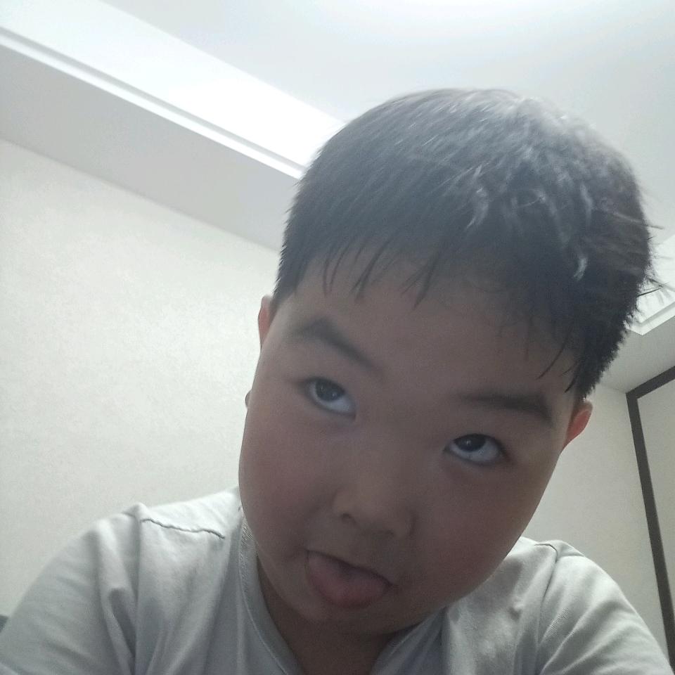 顾天翌（粉丝冲100）