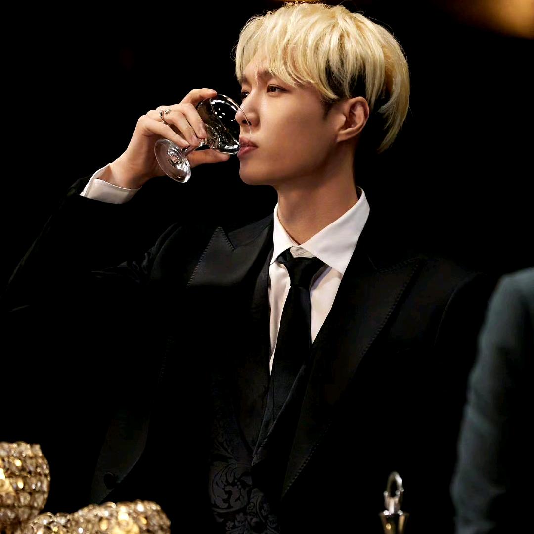 是怡宝(๑•́ωก̀๑)