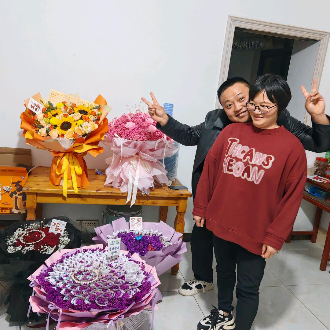 土猪腊肉，烟花爆竹