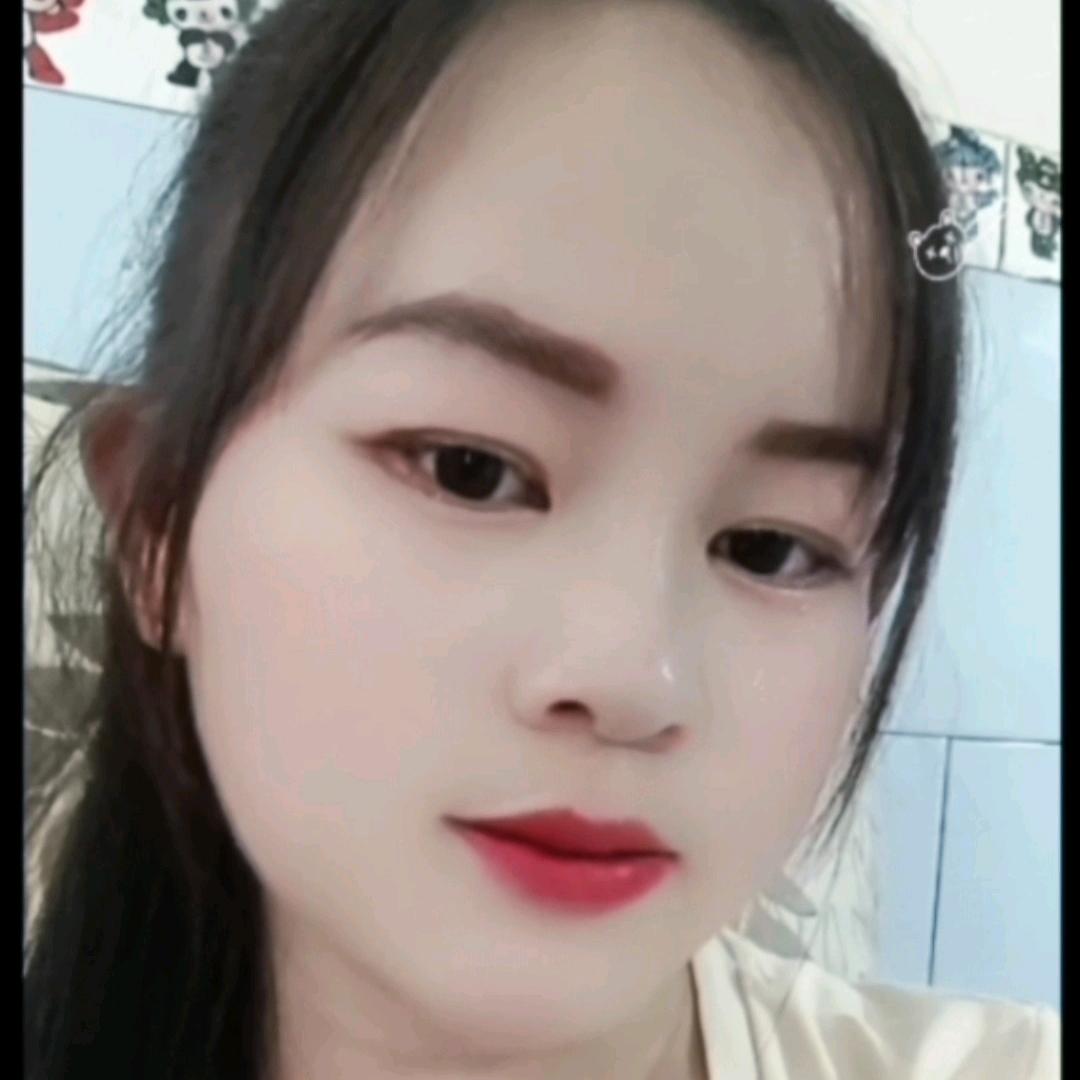 Nkuj  Hmoob  Yaj