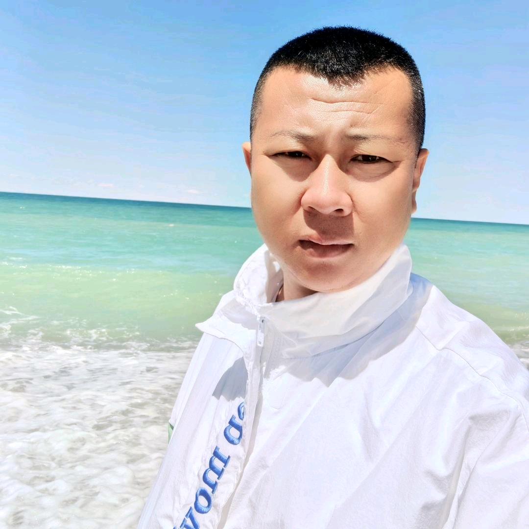 贺岩