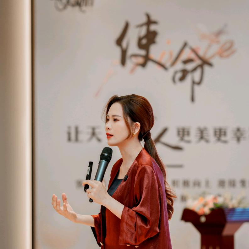 蔡秋宁-健美辣妈