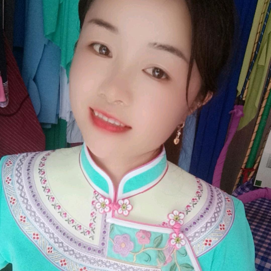 兰兰民族服装