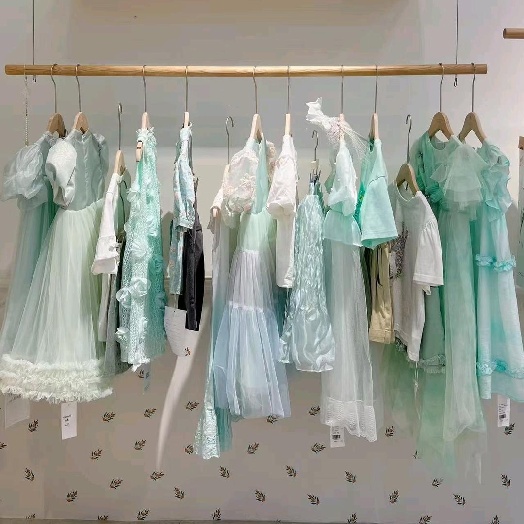 花花公主童装店