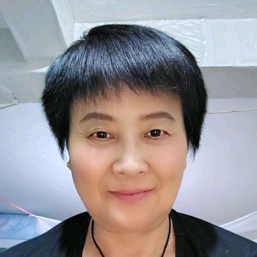 彩云姐姐！每天上午九点五十开播