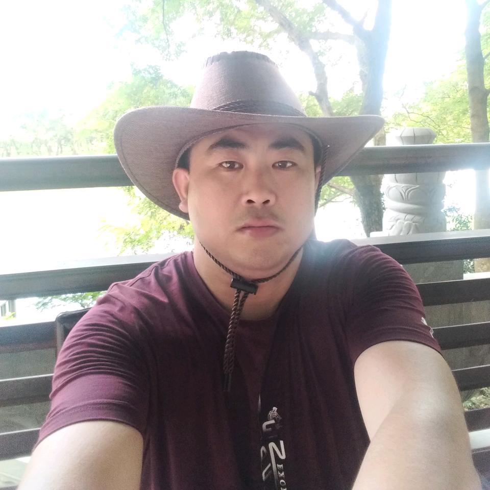 风雨过后 ，才见彩虹 。