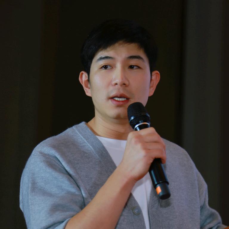 锐恩新媒体小课堂李导