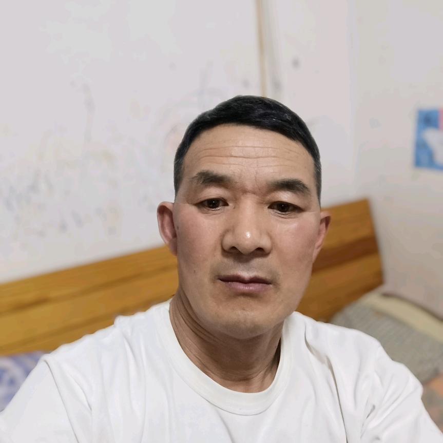 梁信