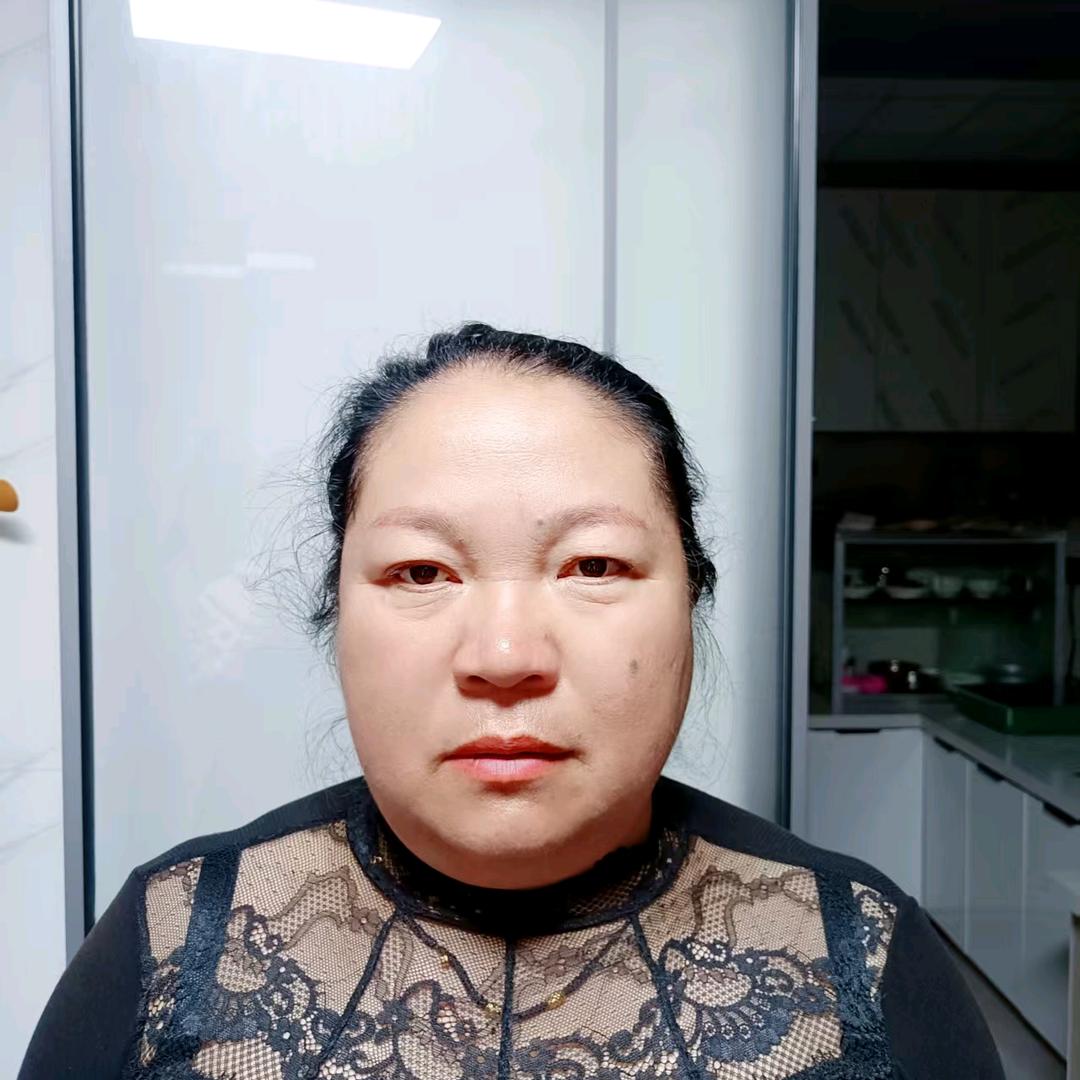 田英姐,早上六点半开播,大号开