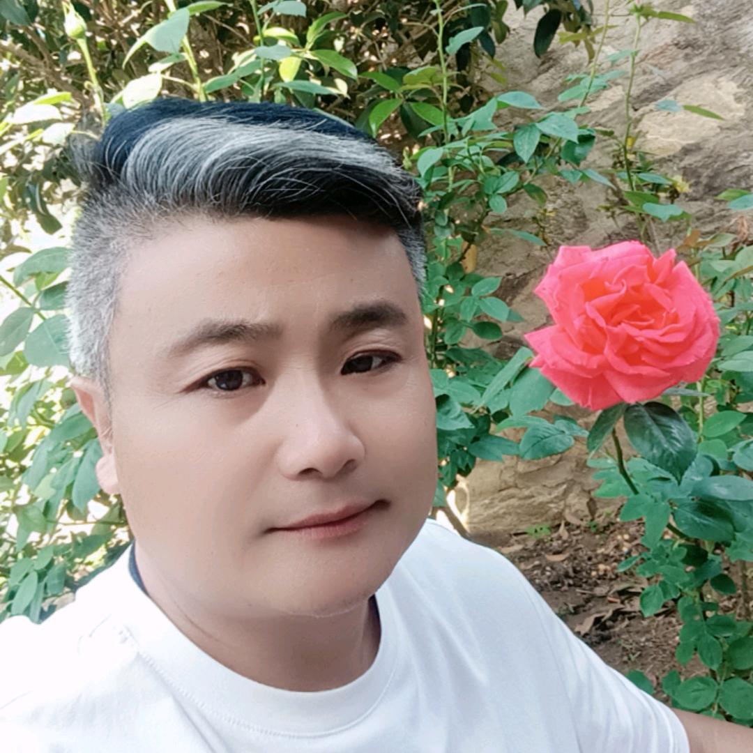 一见你就笑🌹🌹🌹