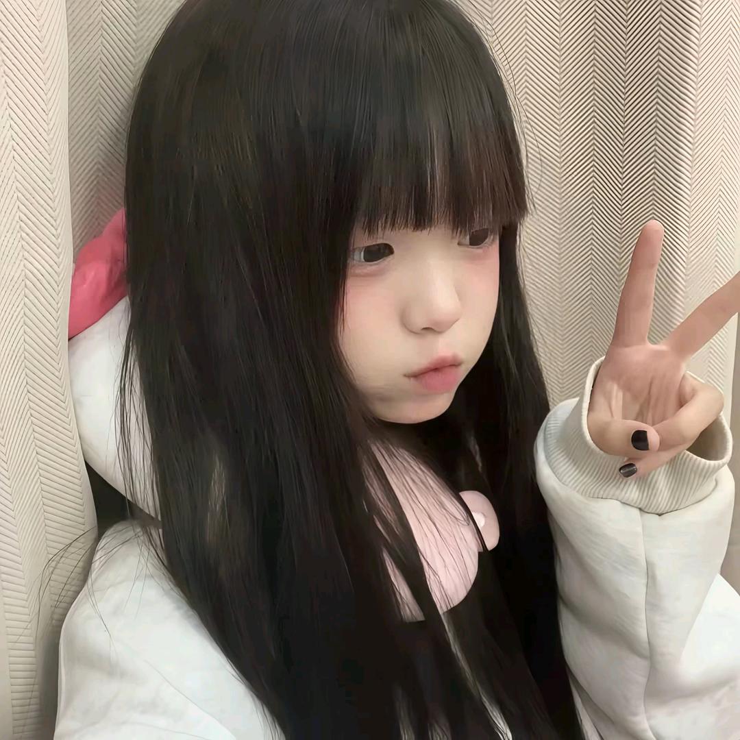 江林逸.
