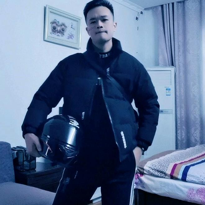 江苏丶小哥哥（张英俊）