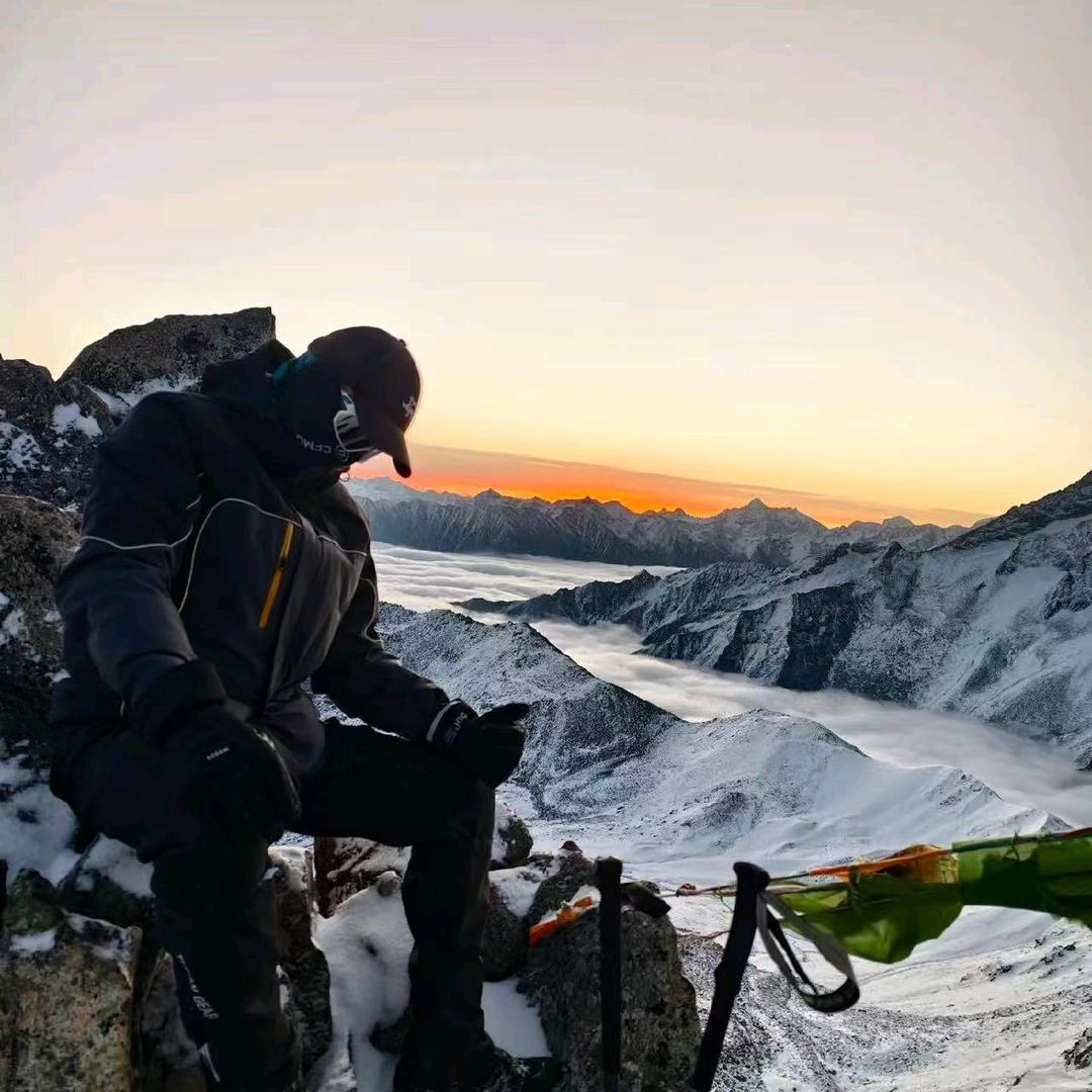 氧气玩家—小何（雪山摄影领队）