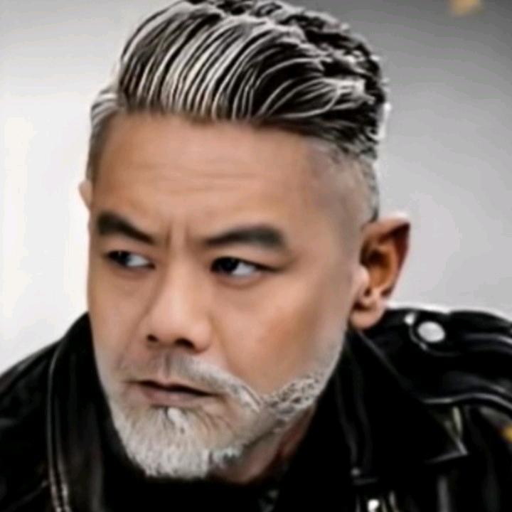 ༺ཉི།岳云鹏⁵²⁰༒ۣ¹大V