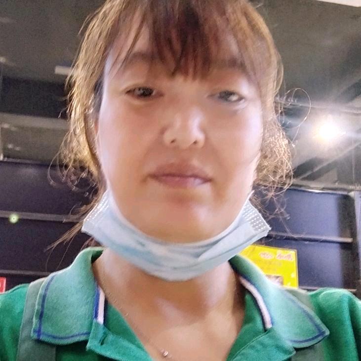 我是二姐。