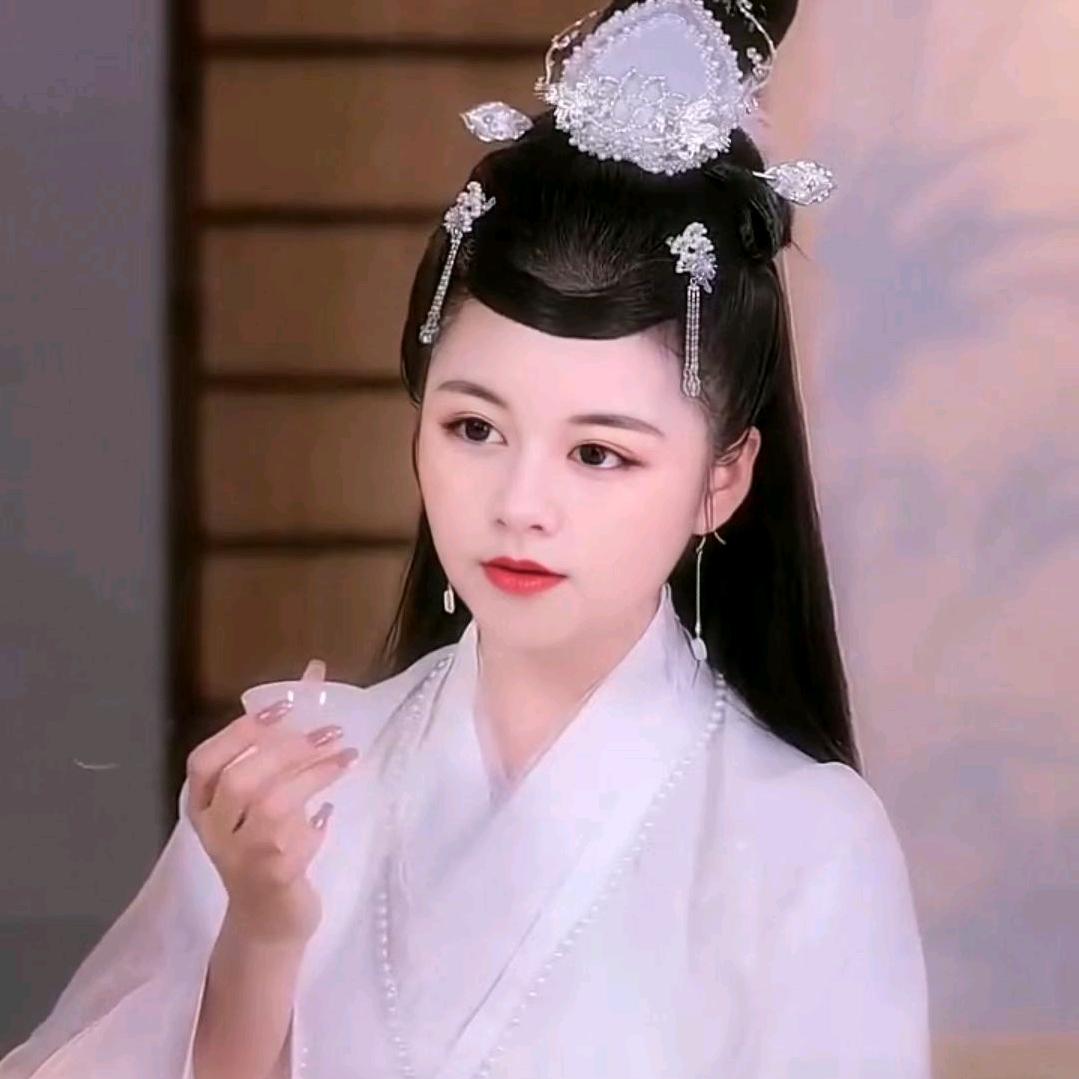 梦梦💋~@。，