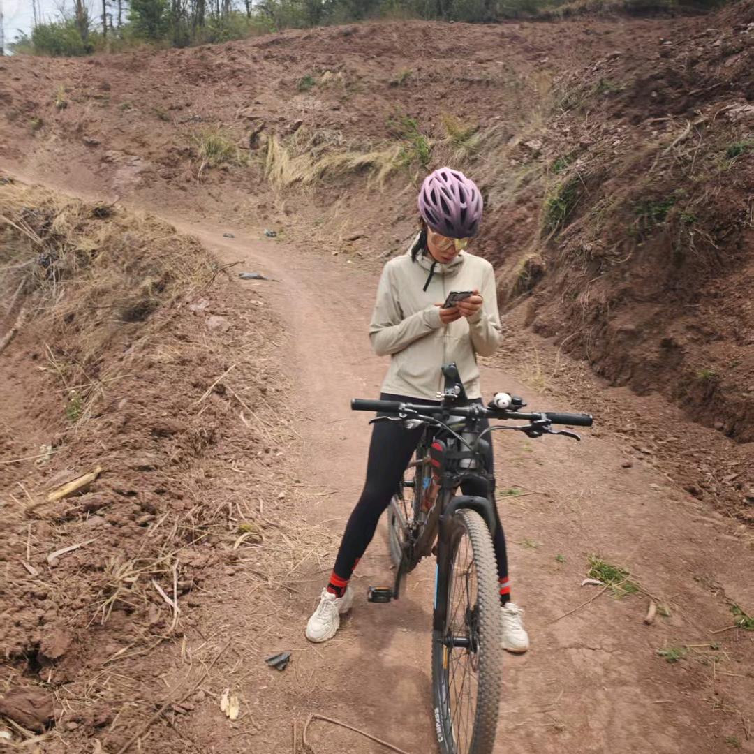 小毕（90后骑友）