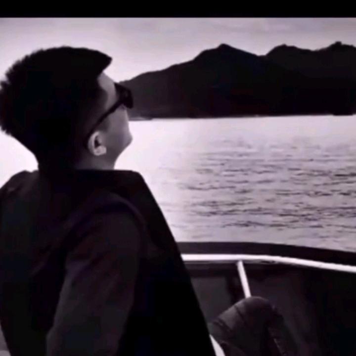 (༼ つ ◕‿◕ ༽つ