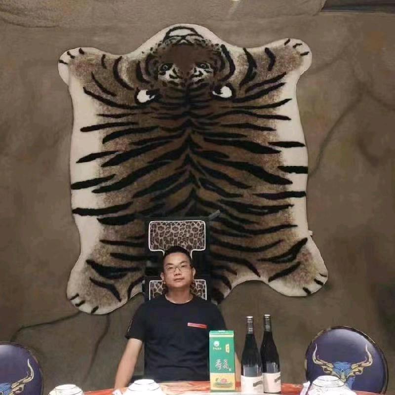隆丶爷