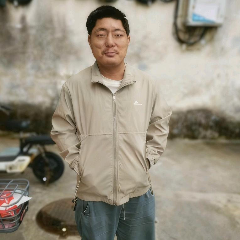 徐福记尹哥（四川广元）