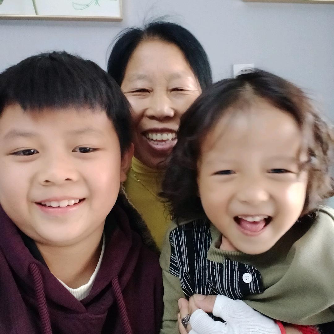 坚强的凤姐