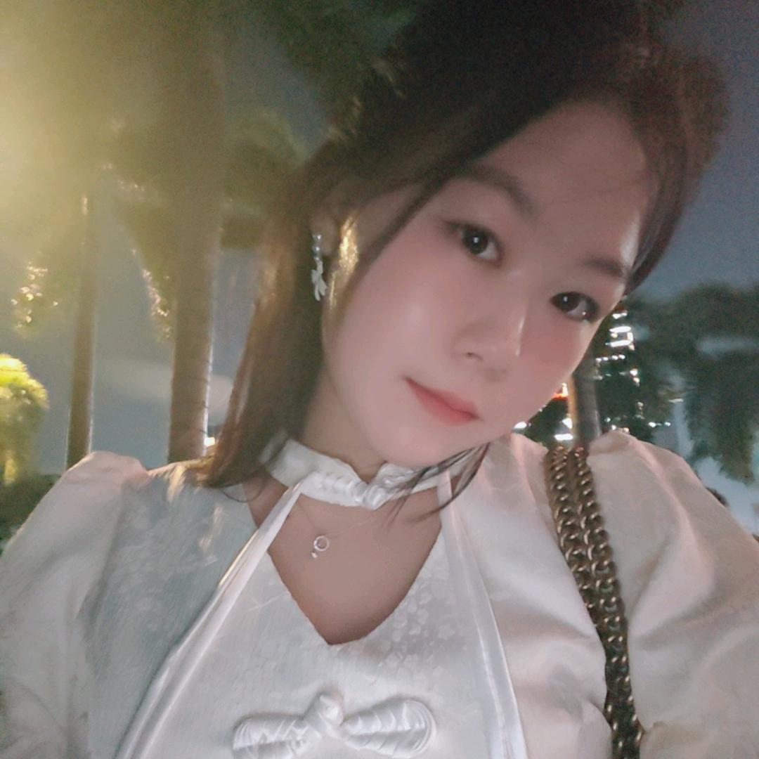 墨沫。