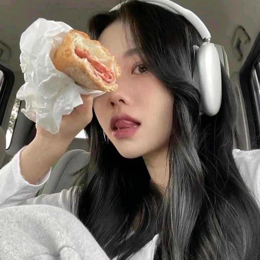 小七不太听.