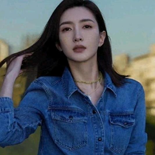 蓝天白云他大爷