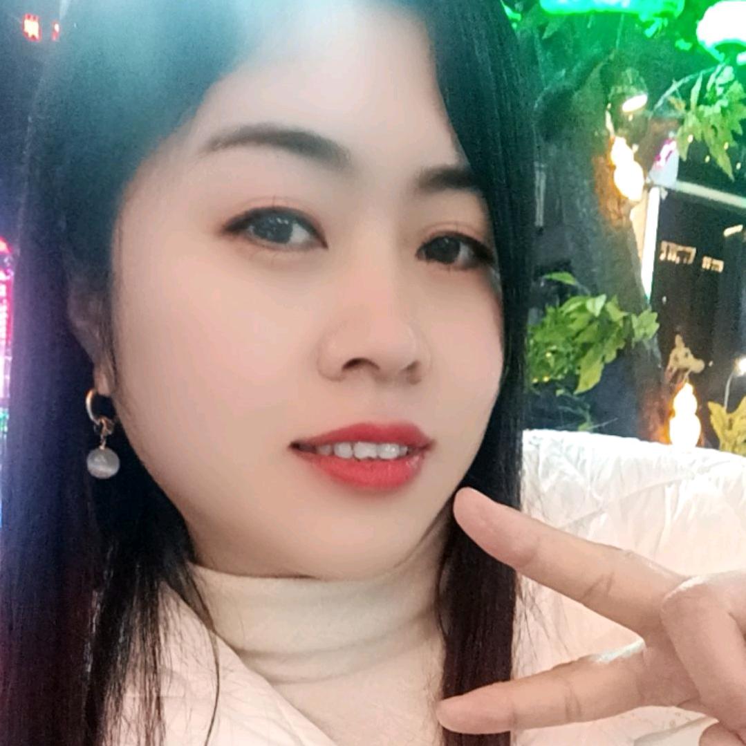 摆摊的红姐