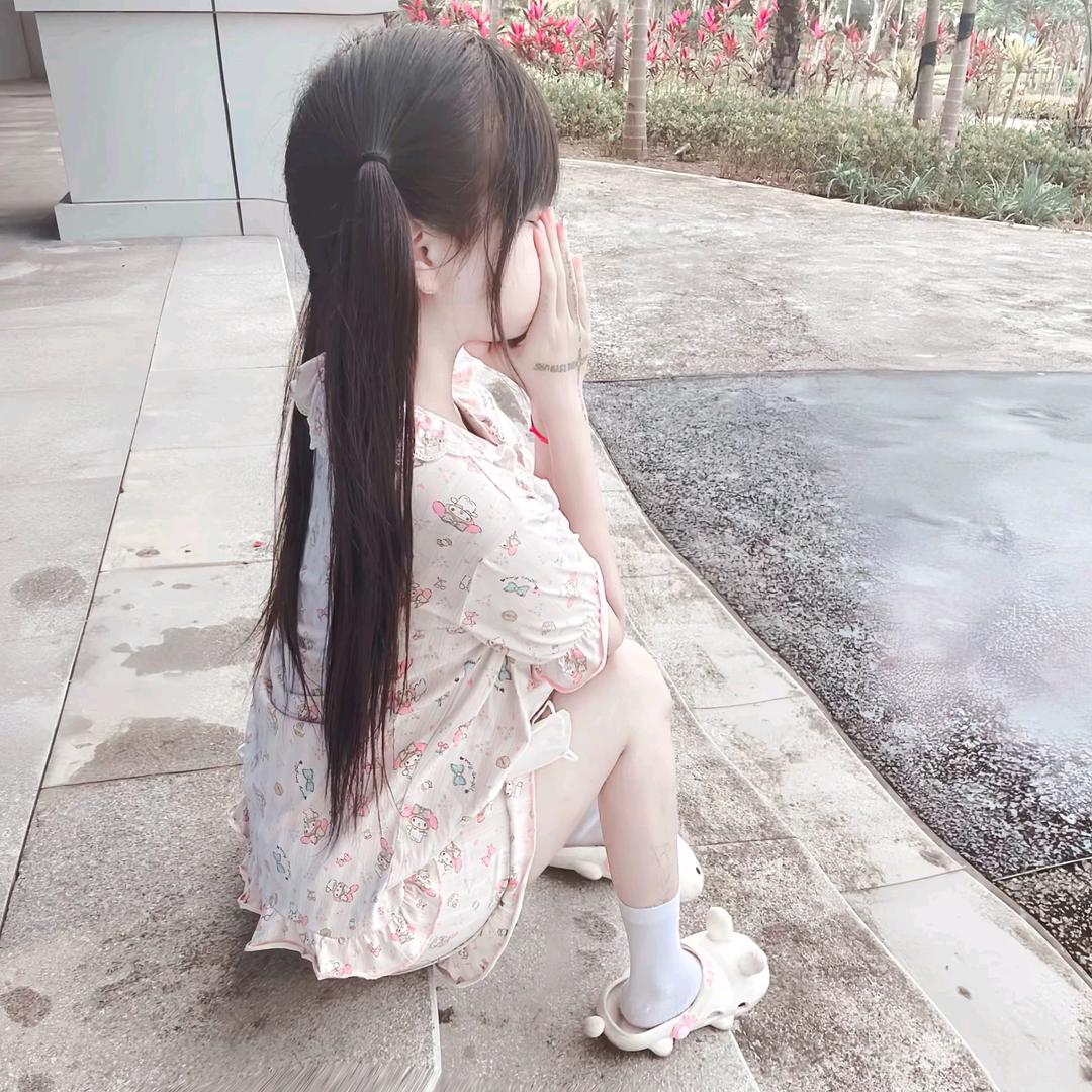 痛到最后是泪.