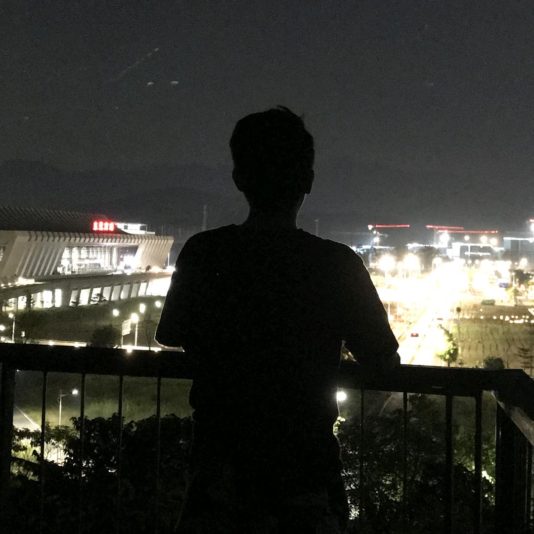 每天腹肌训练的男人👨🏻