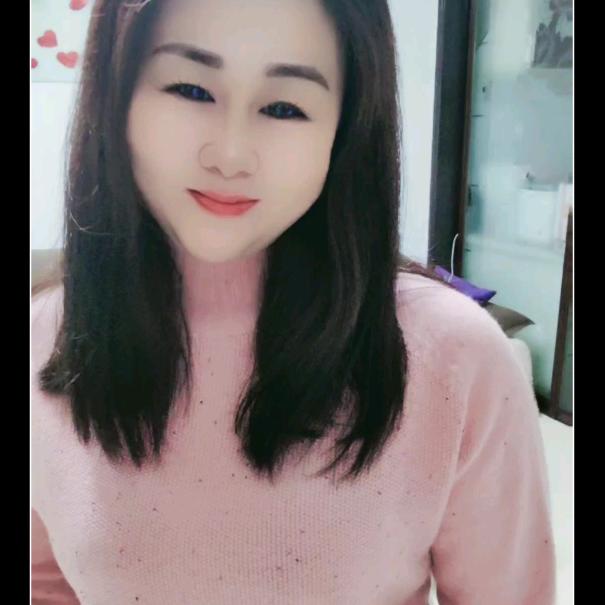 爱美的💃小虎牙