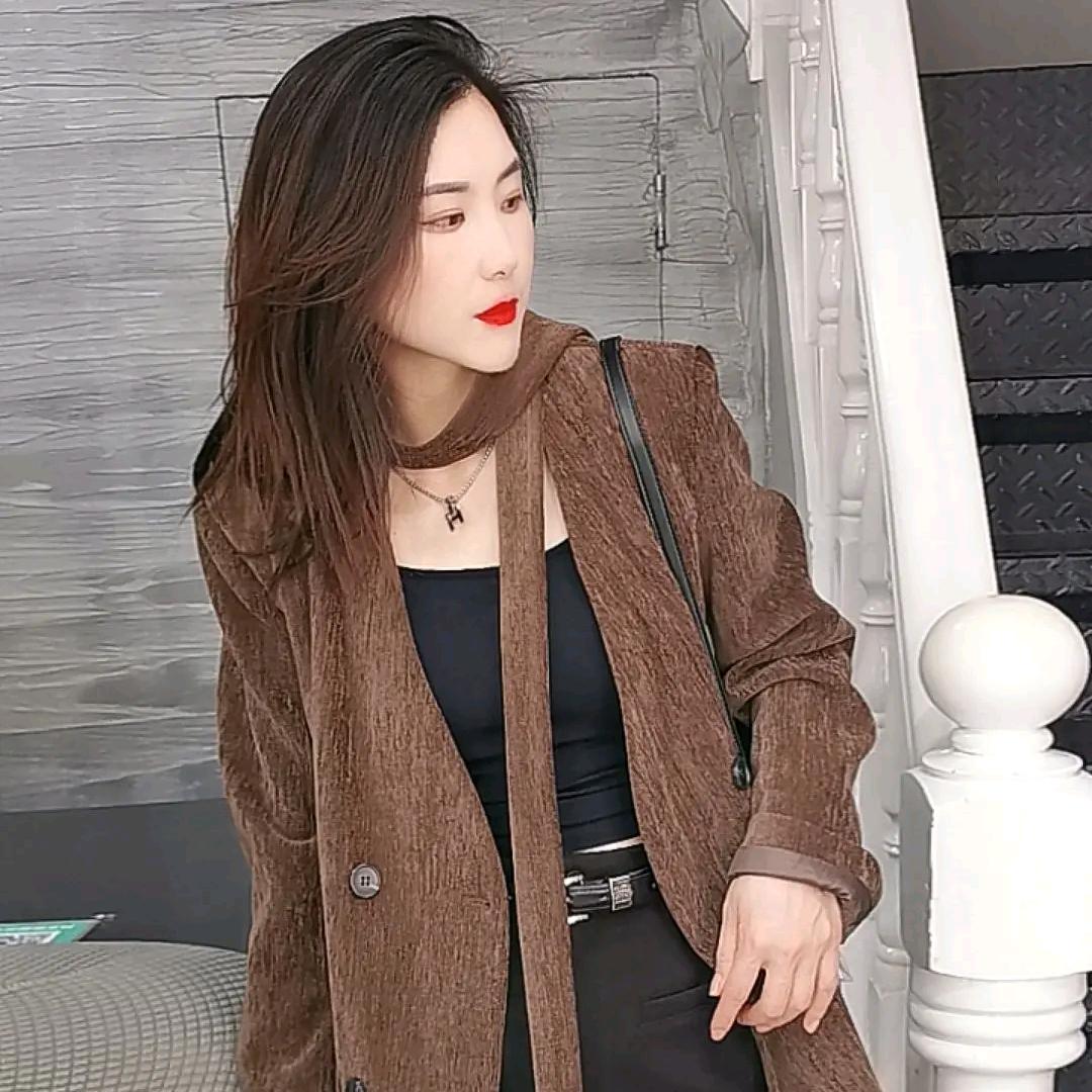 维港十字街迪赛服饰