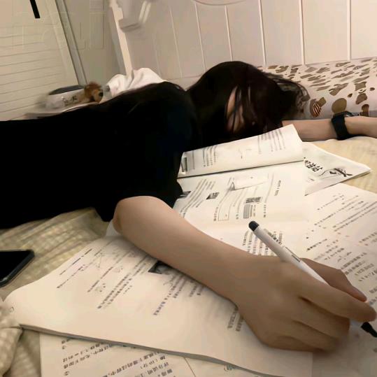 小᳐猫᳐不开心੭（发疯版