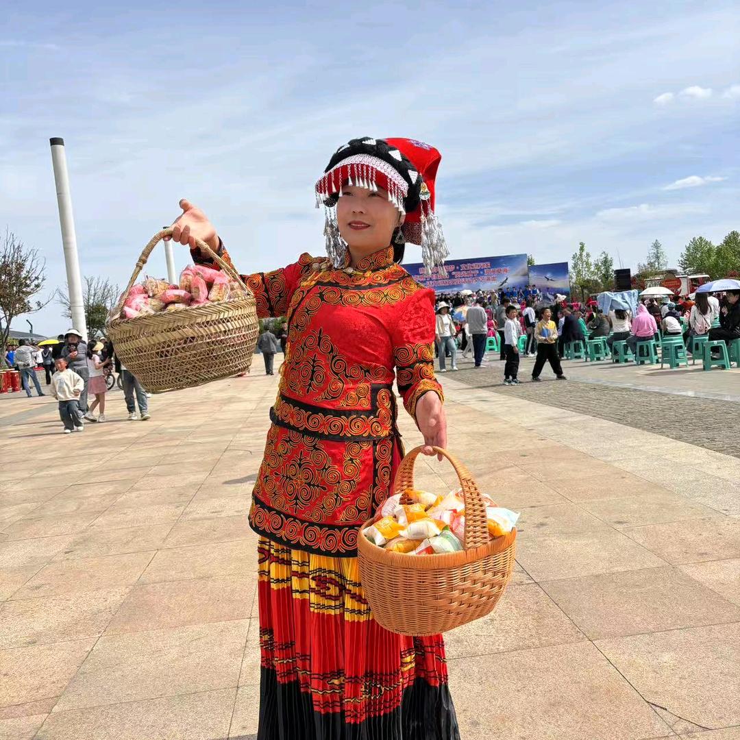 威宁小彝妹