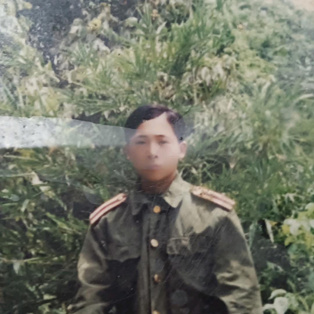 彭√